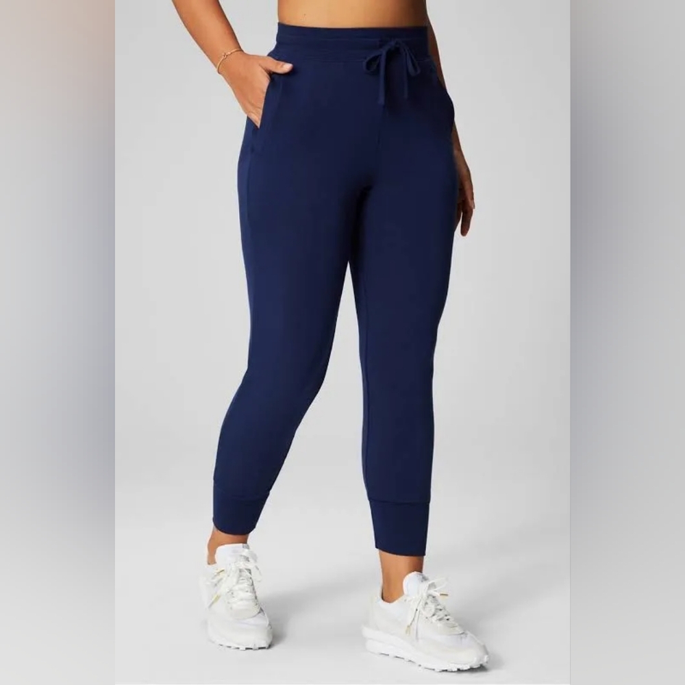 NWT Fabletics Luxe Terry Jogger Sz L